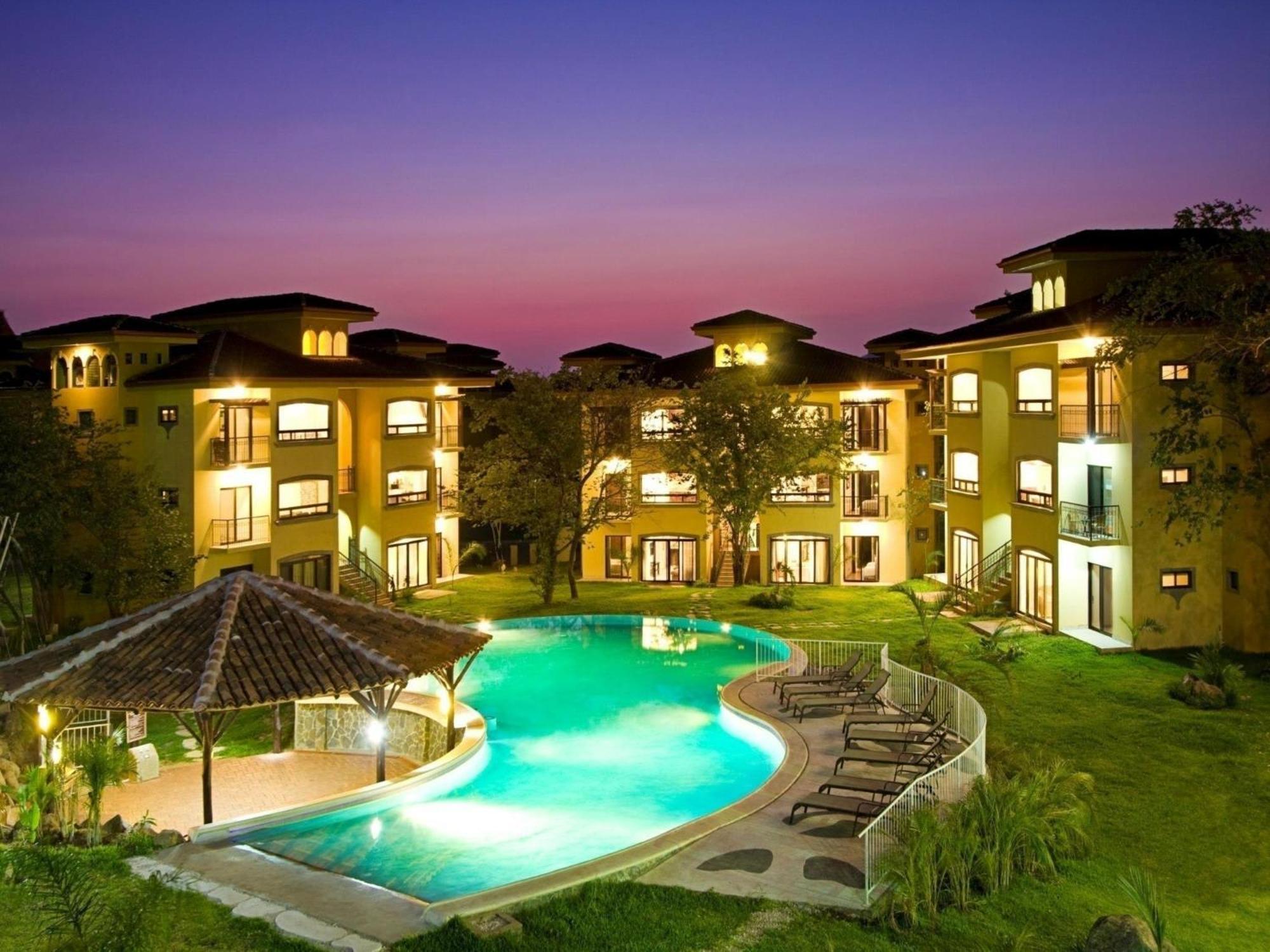 The Oaks Pool Front Fast Wifi *