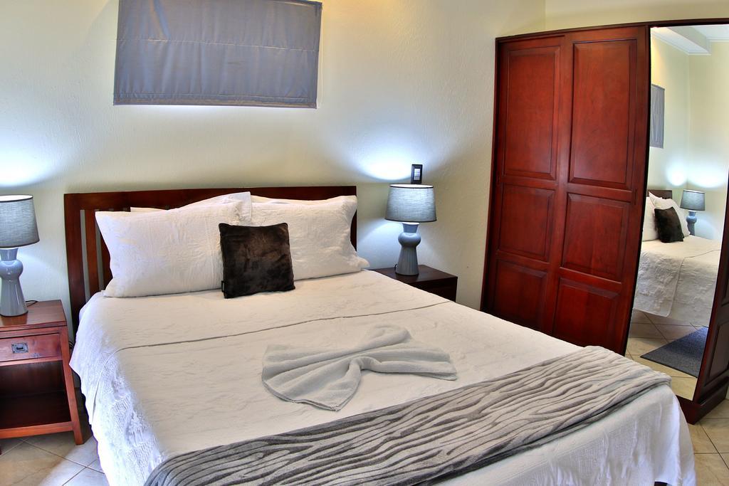 The Oaks Pool Front Fast Wifi Appartement Tamarindo